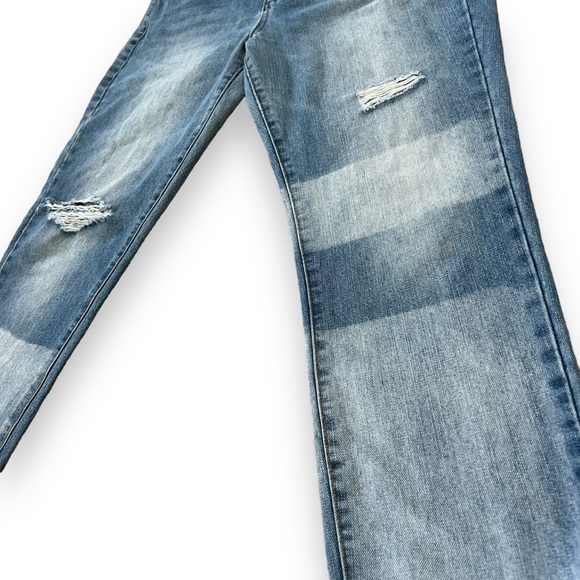 Life In Progress Relaxed Fit Block Acid Washed Distressed Cropped Ankle Jeans - Picture 6 of 13